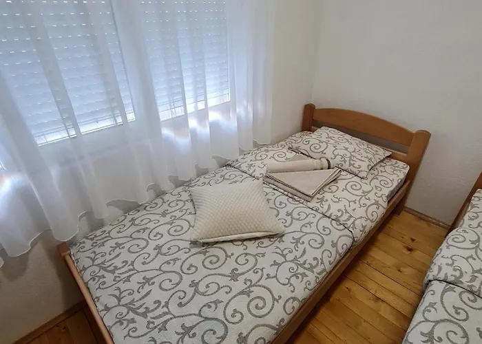 アパート Colovic