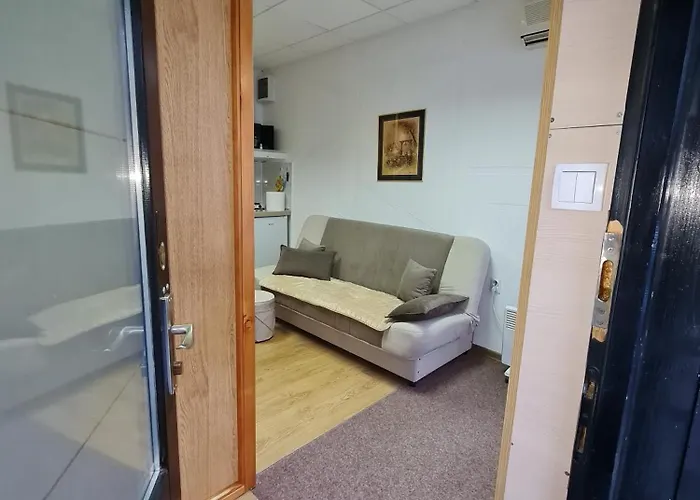 アパート Colovic